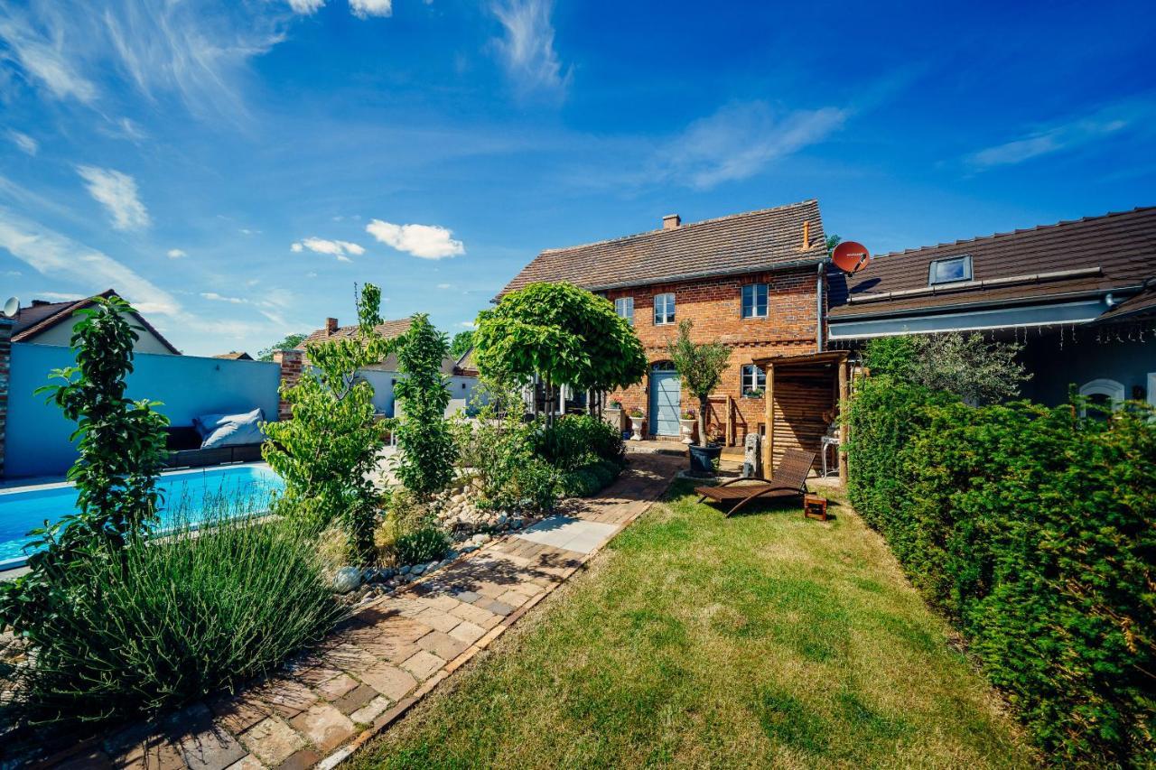Alte Schmiede Mit Sauna, Pool Und Whirpool Im Aussenbereich Schoenstes Ferienhaus Der Lausitz Elsterheide 外观 照片