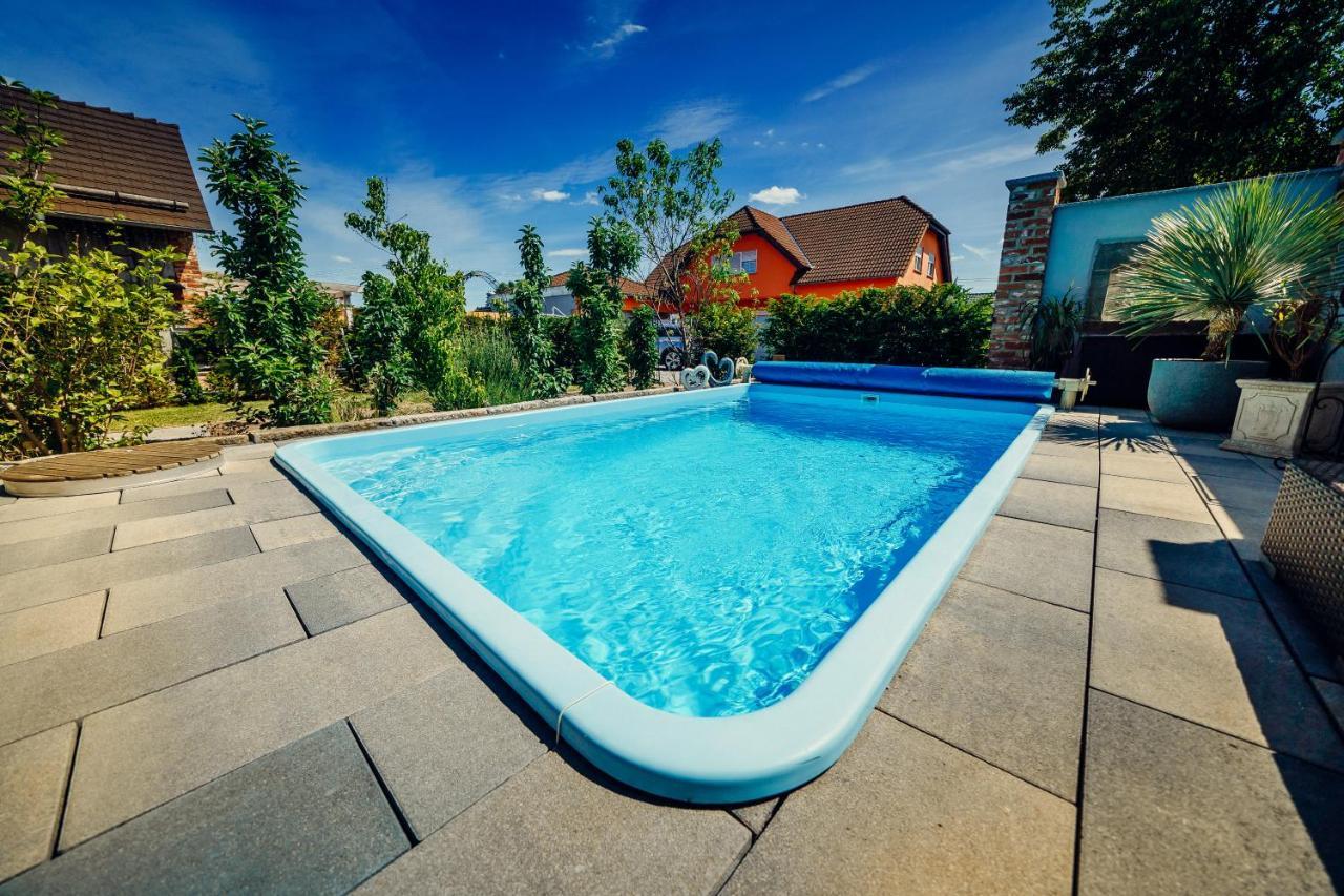 Alte Schmiede Mit Sauna, Pool Und Whirpool Im Aussenbereich Schoenstes Ferienhaus Der Lausitz Elsterheide 外观 照片